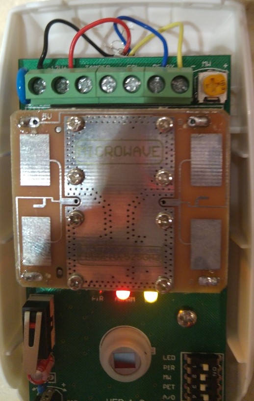 detector de movimiento cableado